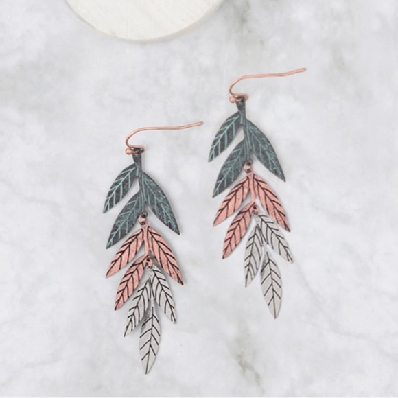 Leaf drop dangle earrings ❤️ - Picture 2 of 2